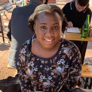 Meet your Posher, Nadia